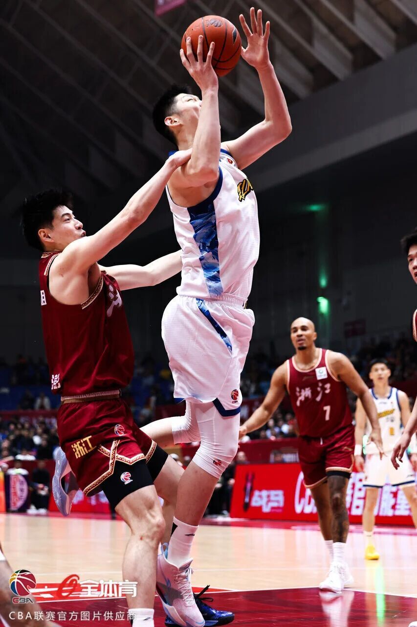 Yabo Sports-包含浙江队围绕国王杯外线爆发转折点法兰克福篮板制胜，赛前AC米兰备战CBA季后赛看傻球迷的词条-Yabo Sports